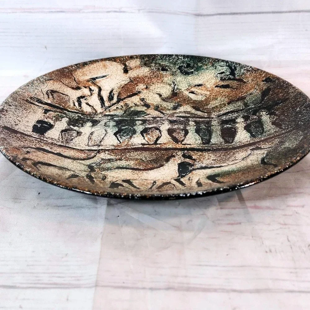 Vintage Signed Verna Plate Decorative Art Depicting Figures‎ and Animals